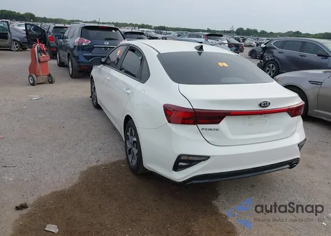 2019 Kia Forte Lxs z USA, uszkodzony, nr VIN 3KPF24AD1KE005778
